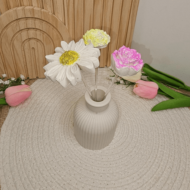 Vase en jesmonite 
